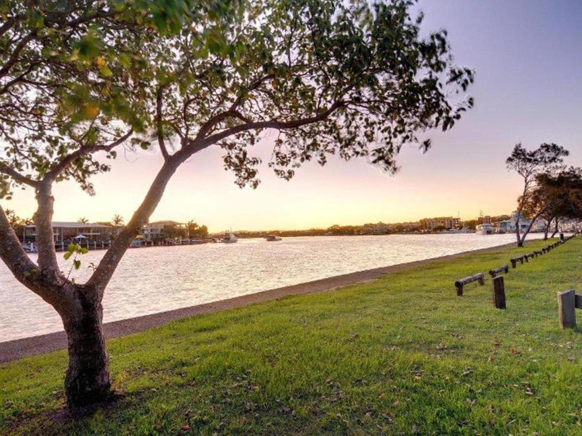 Mariner Cove 1 - Luxurious 2 Bedroom On River By Beach Mooloolaba Exterior foto
